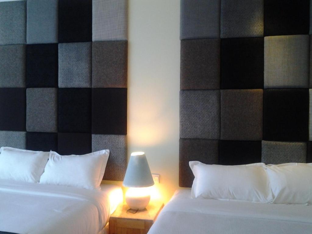 Chara Hotel Bandung Exterior photo