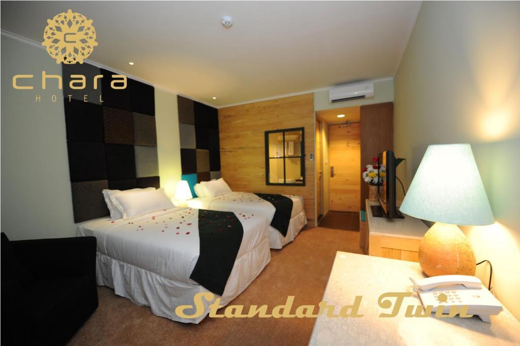 Chara Hotel Bandung Room photo